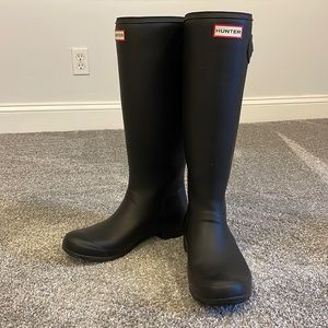 Black Tall Hunter Wellington Rain Boots